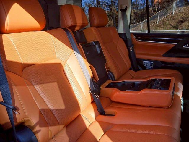 LX LX570 メーカーナビTV/モデリスタエアロ/リアエンターテイメント/マークレビンソンサウンドシステム/クールBOX/サンルーフ/セーフティシステムプラス/パワーバックドア/ワンオーナー/禁煙車(36枚目)