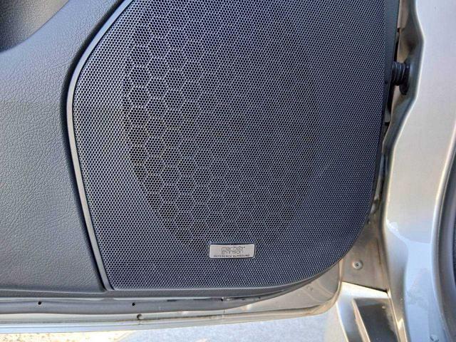 LX LX570 メーカーナビTV/モデリスタエアロ/リアエンターテイメント/マークレビンソンサウンドシステム/クールBOX/サンルーフ/セーフティシステムプラス/パワーバックドア/ワンオーナー/禁煙車(39枚目)