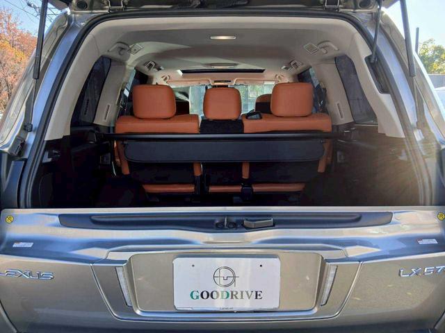 LX LX570 メーカーナビTV/モデリスタエアロ/リアエンターテイメント/マークレビンソンサウンドシステム/クールBOX/サンルーフ/セーフティシステムプラス/パワーバックドア/ワンオーナー/禁煙車(41枚目)