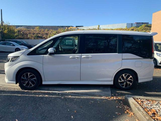 ステップワゴンスパーダ スパーダ　ホンダセンシング　純正１０インチナビ／フルセグＴＶ／バックモニター／ＥＴＣ／前ドライブレコーダー／両側パワースライドドア／アルパインリヤモニター（2枚目）