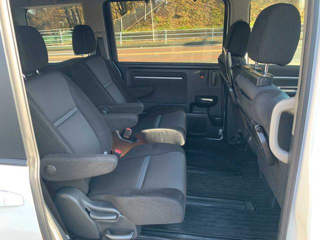 ステップワゴンスパーダ スパーダ　ホンダセンシング　純正１０インチナビ／フルセグＴＶ／バックモニター／ＥＴＣ／前ドライブレコーダー／両側パワースライドドア／アルパインリヤモニター（20枚目）