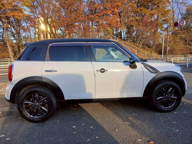 ＭＩＮＩ クーパーＳ　クロスオーバー　社外ナビ／ブロックタイヤ／ヒッチメンバー／ドライブレコーダー／バックモニター（2枚目）