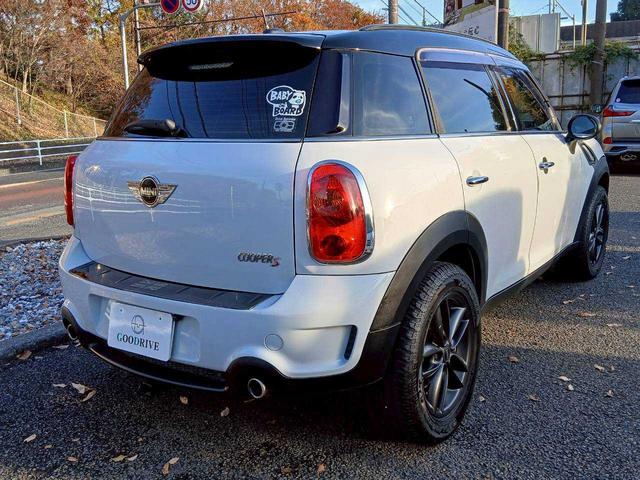 ＭＩＮＩ クーパーＳ　クロスオーバー　社外ナビ／ブロックタイヤ／ヒッチメンバー／ドライブレコーダー／バックモニター（3枚目）