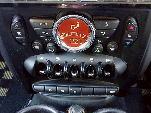 ＭＩＮＩ クーパーＳ　クロスオーバー　社外ナビ／ブロックタイヤ／ヒッチメンバー／ドライブレコーダー／バックモニター（15枚目）