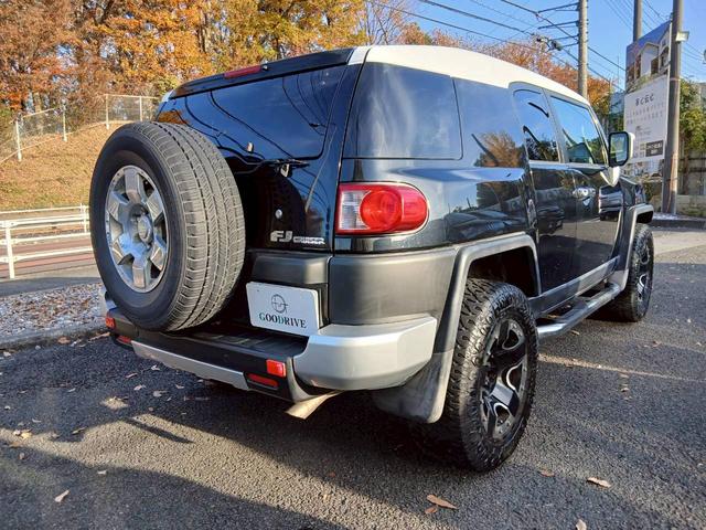 FJクルーザー ベースグレード 左ハンドル カロッツェリアSDナビ TV ETC Bluetooth(4枚目)