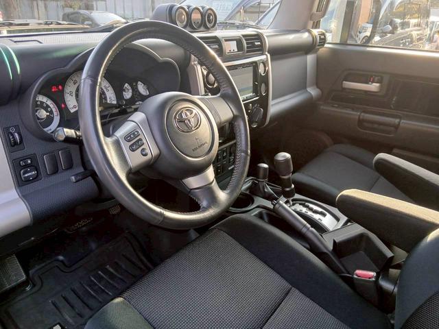 FJクルーザー ベースグレード 左ハンドル カロッツェリアSDナビ TV ETC Bluetooth(7枚目)