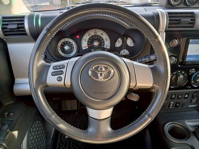 FJクルーザー ベースグレード 左ハンドル カロッツェリアSDナビ TV ETC Bluetooth(10枚目)