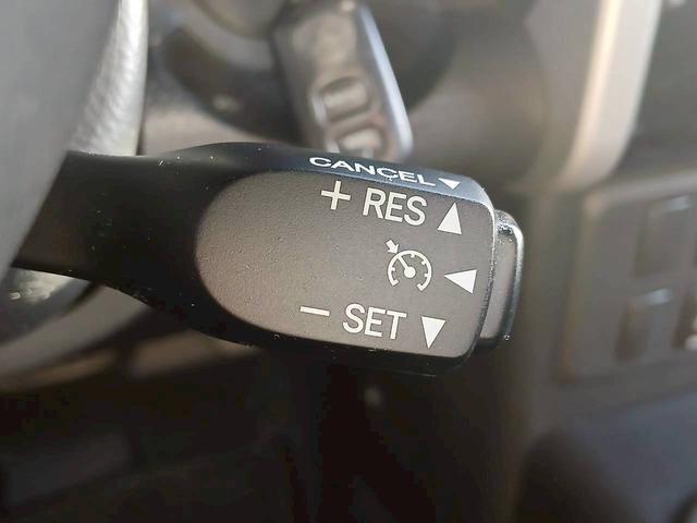 FJクルーザー ベースグレード 左ハンドル カロッツェリアSDナビ TV ETC Bluetooth(12枚目)