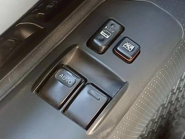 FJクルーザー ベースグレード 左ハンドル カロッツェリアSDナビ TV ETC Bluetooth(19枚目)