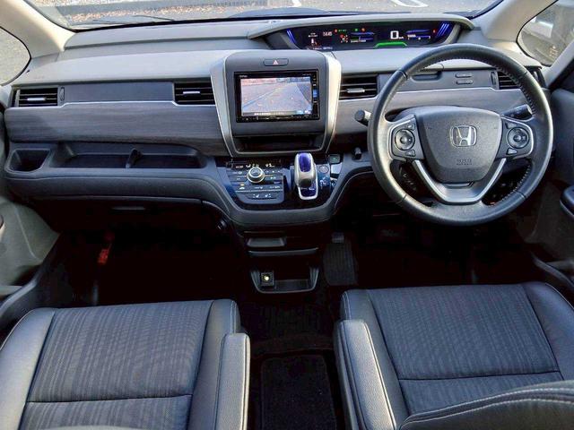 フリード+ハイブリッド ハイブリッドG・ホンダセンシング Sパッケージ/純正ナビ/バックモニター/寒冷地/4WD/両側電動スライド(8枚目)