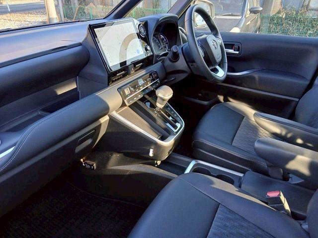 ノア ハイブリッドＳ－Ｚ　純正１０インチディスプレイオーディオ／ナビ／フルセグＴＶ／セーフティセンス／パーキングサポートブレーキ／デジタルインナーミラー／ＥＴＣ２．０／ワンオーナー／禁煙車（7枚目）