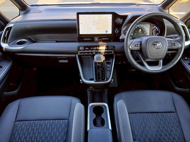 ノア ハイブリッドＳ－Ｚ　純正１０インチディスプレイオーディオ／ナビ／フルセグＴＶ／セーフティセンス／パーキングサポートブレーキ／デジタルインナーミラー／ＥＴＣ２．０／ワンオーナー／禁煙車（9枚目）