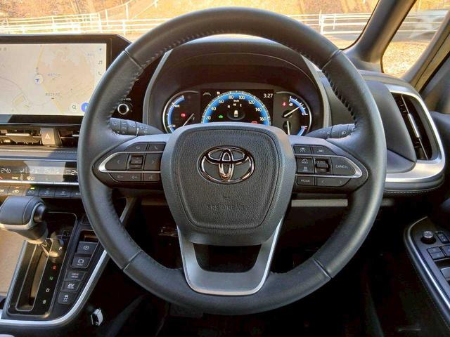 ノア ハイブリッドＳ－Ｚ　純正１０インチディスプレイオーディオ／ナビ／フルセグＴＶ／セーフティセンス／パーキングサポートブレーキ／デジタルインナーミラー／ＥＴＣ２．０／ワンオーナー／禁煙車（10枚目）