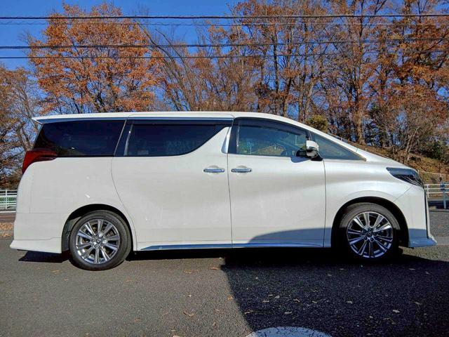 アルファード ２．５Ｓ　タイプゴールド　エアロ　ガナドールマフラー　純正ＤＡ　ＴＶ　純正ＣＤ／ＤＶＤデッキ　純正後席モニター　パワーバックドア　両電（2枚目）