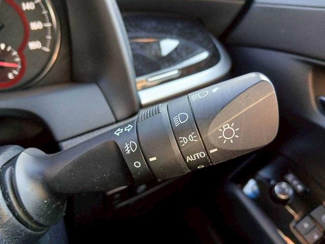 アルファード ２．５Ｓ　タイプゴールド　エアロ　ガナドールマフラー　純正ＤＡ　ＴＶ　純正ＣＤ／ＤＶＤデッキ　純正後席モニター　パワーバックドア　両電（18枚目）