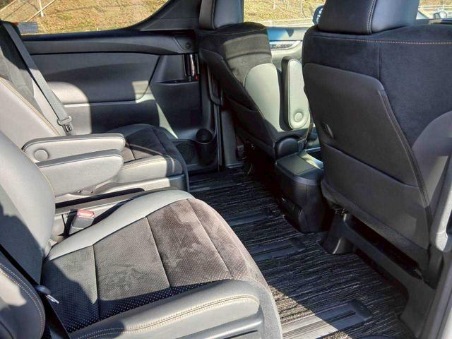 アルファード ２．５Ｓ　タイプゴールド　エアロ　ガナドールマフラー　純正ＤＡ　ＴＶ　純正ＣＤ／ＤＶＤデッキ　純正後席モニター　パワーバックドア　両電（36枚目）