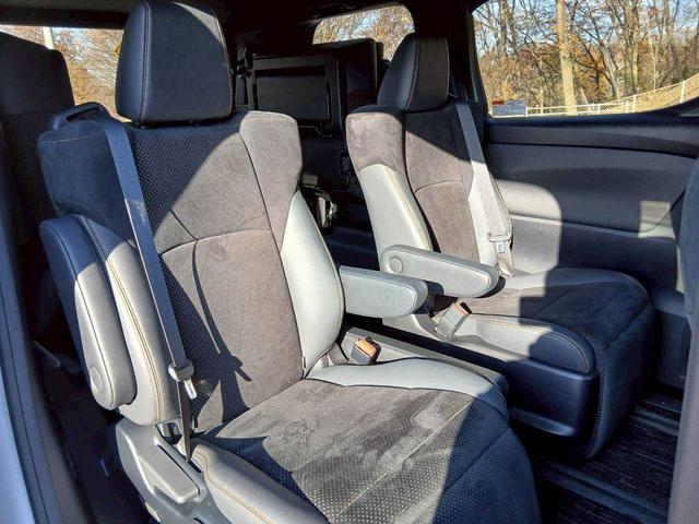 アルファード ２．５Ｓ　タイプゴールド　エアロ　ガナドールマフラー　純正ＤＡ　ＴＶ　純正ＣＤ／ＤＶＤデッキ　純正後席モニター　パワーバックドア　両電（37枚目）