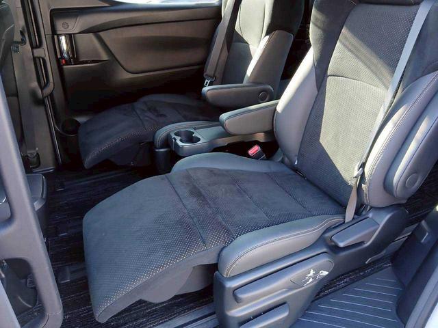 アルファード ２．５Ｓ　タイプゴールド　エアロ　ガナドールマフラー　純正ＤＡ　ＴＶ　純正ＣＤ／ＤＶＤデッキ　純正後席モニター　パワーバックドア　両電（38枚目）