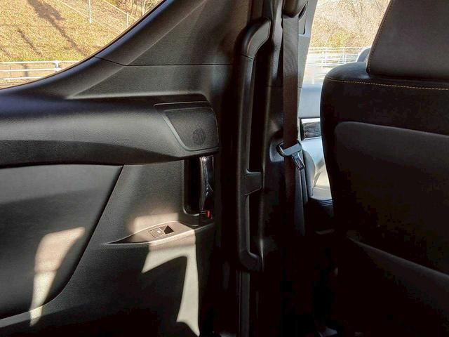 アルファード ２．５Ｓ　タイプゴールド　エアロ　ガナドールマフラー　純正ＤＡ　ＴＶ　純正ＣＤ／ＤＶＤデッキ　純正後席モニター　パワーバックドア　両電（41枚目）