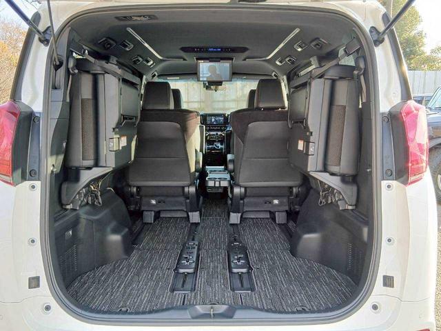 アルファード ２．５Ｓ　タイプゴールド　エアロ　ガナドールマフラー　純正ＤＡ　ＴＶ　純正ＣＤ／ＤＶＤデッキ　純正後席モニター　パワーバックドア　両電（45枚目）