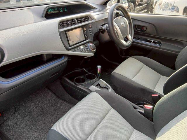 アクア S 純正7インチナビ/TV/ETC/プッシュスタート/オートエアコン(6枚目)