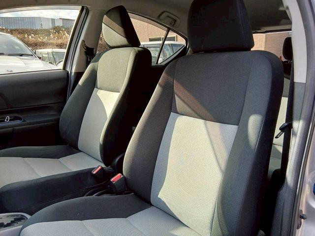 アクア S 純正7インチナビ/TV/ETC/プッシュスタート/オートエアコン(7枚目)