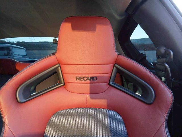 ＲＸ－８ スピリットＲ　タイプＲＳ　６速ＭＴ　純正赤／黒レカロ半革シート　フジツボマフラー　純正ブロンズ１９ＡＷ　レッドキャリパー　ナビ　ＴＶ　ＥＴＣ　Ｂｌｕｅｔｏｏｔｈ／Ｂｌｕ－ｒａｙ対応（9枚目）