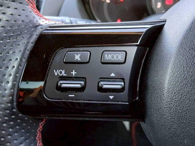 ＲＸ－８ スピリットＲ　タイプＲＳ　６速ＭＴ　純正赤／黒レカロ半革シート　フジツボマフラー　純正ブロンズ１９ＡＷ　レッドキャリパー　ナビ　ＴＶ　ＥＴＣ　Ｂｌｕｅｔｏｏｔｈ／Ｂｌｕ－ｒａｙ対応（12枚目）