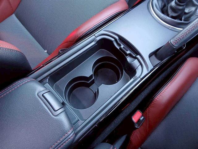 ＲＸ－８ スピリットＲ　タイプＲＳ　６速ＭＴ　純正赤／黒レカロ半革シート　フジツボマフラー　純正ブロンズ１９ＡＷ　レッドキャリパー　ナビ　ＴＶ　ＥＴＣ　Ｂｌｕｅｔｏｏｔｈ／Ｂｌｕ－ｒａｙ対応（20枚目）