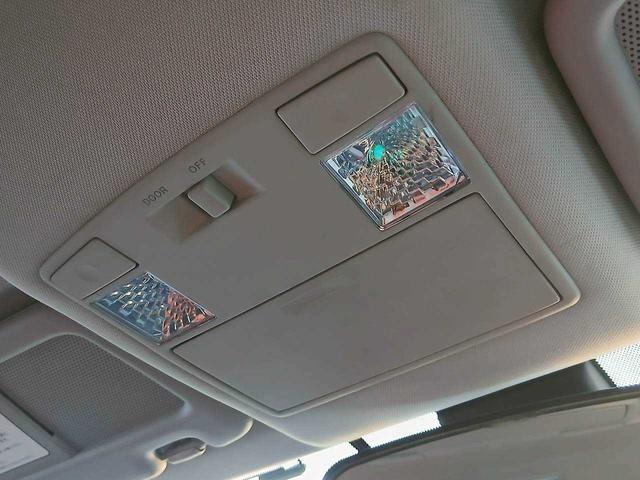 ＲＸ－８ スピリットＲ　タイプＲＳ　６速ＭＴ　純正赤／黒レカロ半革シート　フジツボマフラー　純正ブロンズ１９ＡＷ　レッドキャリパー　ナビ　ＴＶ　ＥＴＣ　Ｂｌｕｅｔｏｏｔｈ／Ｂｌｕ－ｒａｙ対応（21枚目）