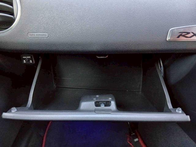 ＲＸ－８ スピリットＲ　タイプＲＳ　６速ＭＴ　純正赤／黒レカロ半革シート　フジツボマフラー　純正ブロンズ１９ＡＷ　レッドキャリパー　ナビ　ＴＶ　ＥＴＣ　Ｂｌｕｅｔｏｏｔｈ／Ｂｌｕ－ｒａｙ対応（24枚目）