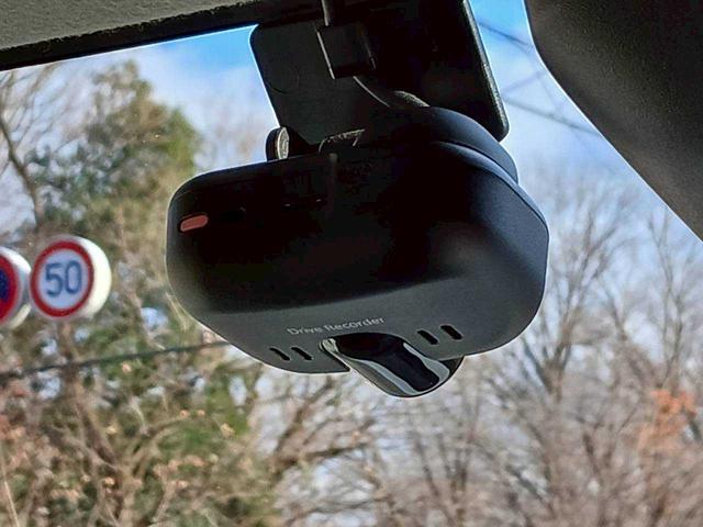 スペーシアカスタム ハイブリッドＸＳ　８型ナビ　全方位カメラ　両側電動スライドドア　ＥＴＣ　ＴＶ　シートヒーター　ＨＵＤ（24枚目）