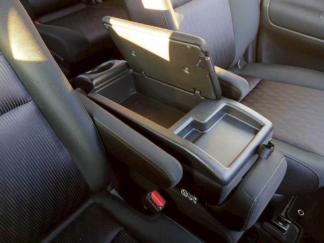 セレナ ハイウェイスター　Ｖセレクション　８インチナビ／両側電動スライド／バックモニター／ＥＴＣ／４ＷＤ（27枚目）