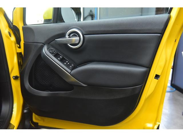 ５００Ｘ ポップスター　プラス　革シート、純正ＡＷ、バックカメラ、ＥＴＣ、明るいイエローで元気が出るカラーです♪（6枚目）
