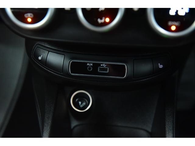 ５００Ｘ ポップスター　プラス　ドライブレコーダー　ＥＴＣ　バックカメラ　クリアランスソナー　オートクルーズコントロール　ターボ　ナビ　ＨＩＤ　アルミホイール　シートヒーター　ＡＴ　盗難防止システム　ＵＳＢ（10枚目）