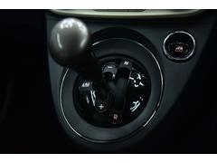 必ず使用するシフトレバー。確りと確認したいですね。 7