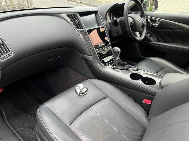 スカイライン ３５０ＧＴ　ハイブリッド　タイプＰ　【１２か月ライト保証】純正ナビ　フルセグＴＶ　アラウンドビューモニター　エマージェンシーブレーキ　ＥＴＣ　純正１７ＡＷ　インテリジェントキー２個　ＬＥＤヘッドランプ　ブラックレザーシート（30枚目）