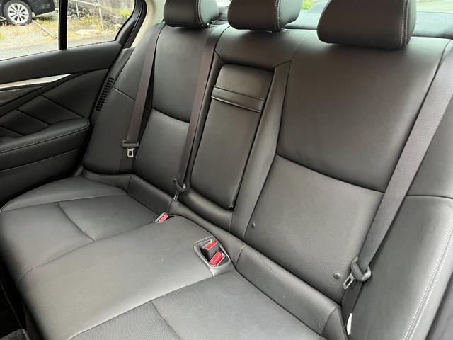 スカイライン ３５０ＧＴ　ハイブリッド　タイプＰ　【１２か月ライト保証】純正ナビ　フルセグＴＶ　アラウンドビューモニター　エマージェンシーブレーキ　ＥＴＣ　純正１７ＡＷ　インテリジェントキー２個　ＬＥＤヘッドランプ　ブラックレザーシート（35枚目）