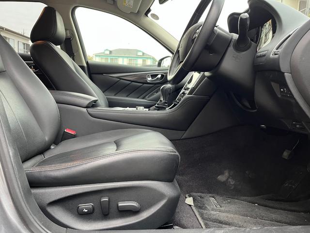 スカイライン ３５０ＧＴ　ハイブリッド　タイプＰ　【１２か月ライト保証】純正ナビ　フルセグＴＶ　アラウンドビューモニター　エマージェンシーブレーキ　ＥＴＣ　純正１７ＡＷ　インテリジェントキー２個　ＬＥＤヘッドランプ　ブラックレザーシート（58枚目）