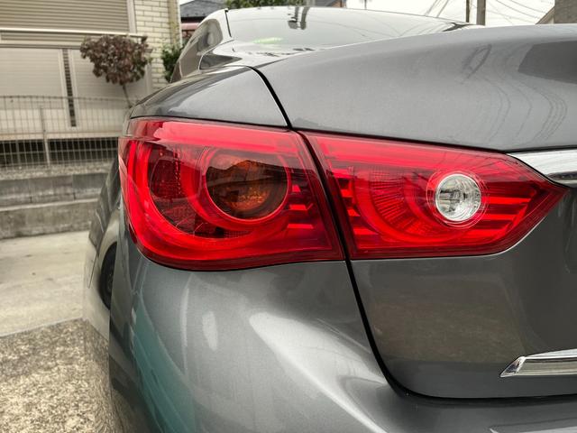 スカイライン ３５０ＧＴ　ハイブリッド　タイプＰ　【１２か月ライト保証】純正ナビ　フルセグＴＶ　アラウンドビューモニター　エマージェンシーブレーキ　ＥＴＣ　純正１７ＡＷ　インテリジェントキー２個　ＬＥＤヘッドランプ　ブラックレザーシート（63枚目）