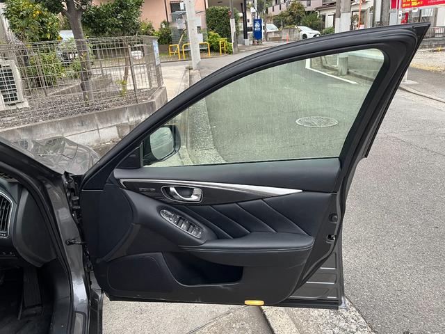 スカイライン ３５０ＧＴ　ハイブリッド　タイプＰ　【１２か月ライト保証】純正ナビ　フルセグＴＶ　アラウンドビューモニター　エマージェンシーブレーキ　ＥＴＣ　純正１７ＡＷ　インテリジェントキー２個　ＬＥＤヘッドランプ　ブラックレザーシート（71枚目）