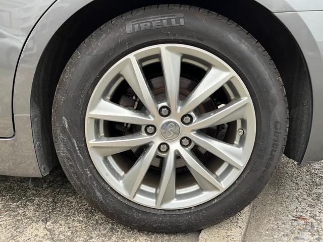 スカイライン ３５０ＧＴ　ハイブリッド　タイプＰ　【１２か月ライト保証】純正ナビ　フルセグＴＶ　アラウンドビューモニター　エマージェンシーブレーキ　ＥＴＣ　純正１７ＡＷ　インテリジェントキー２個　ＬＥＤヘッドランプ　ブラックレザーシート（74枚目）