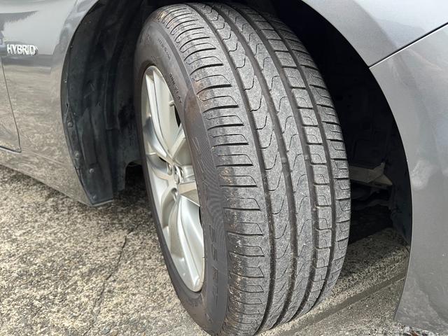 スカイライン ３５０ＧＴ　ハイブリッド　タイプＰ　【１２か月ライト保証】純正ナビ　フルセグＴＶ　アラウンドビューモニター　エマージェンシーブレーキ　ＥＴＣ　純正１７ＡＷ　インテリジェントキー２個　ＬＥＤヘッドランプ　ブラックレザーシート（77枚目）