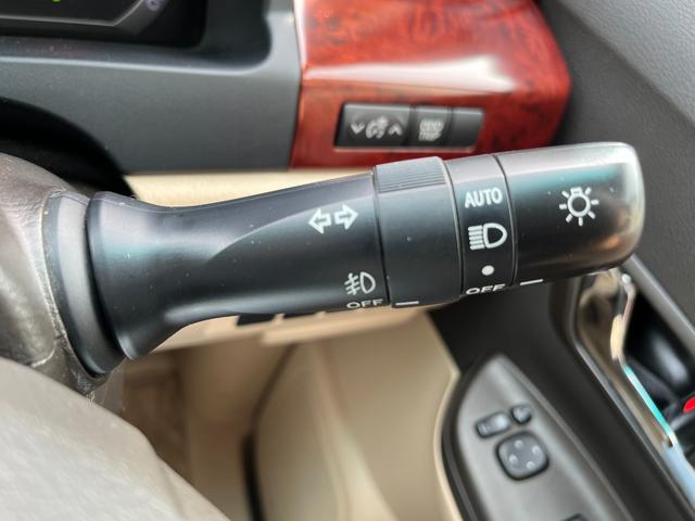 アルファード 240X 【点検整備後御納車】走行距離37000キロ 両側パワースライドドア 純正ナビ フルセグTV バックカメラ スマートキー ETC HIDヘッドライト 8人乗り パーキングセンサー(22枚目)