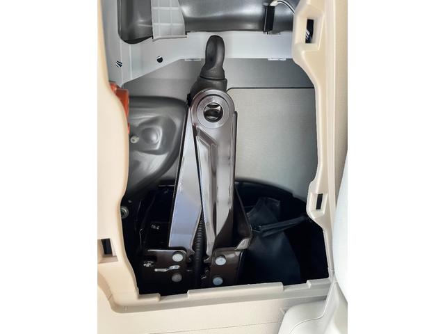 アルファード 240X 【点検整備後御納車】走行距離37000キロ 両側パワースライドドア 純正ナビ フルセグTV バックカメラ スマートキー ETC HIDヘッドライト 8人乗り パーキングセンサー(78枚目)