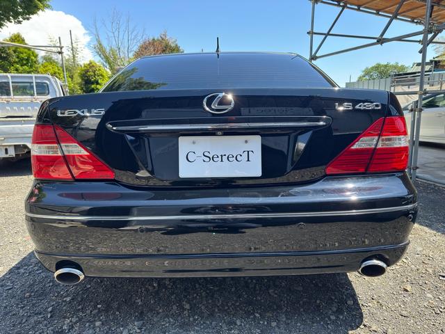 米国トヨタその他 　ＬＳ４３０・ムーンルーフ・純正マルチ　黒革シート　マフラーヴァルド・前後ドラレコ・Ｂカメラスマートキー・ＥＴＣ・走行距離マイル表示カーＦＡＸ付き（12枚目）