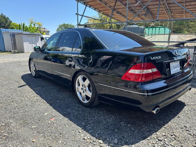 米国トヨタその他 　ＬＳ４３０・ムーンルーフ・純正マルチ　黒革シート　マフラーヴァルド・前後ドラレコ・Ｂカメラスマートキー・ＥＴＣ・走行距離マイル表示カーＦＡＸ付き（17枚目）