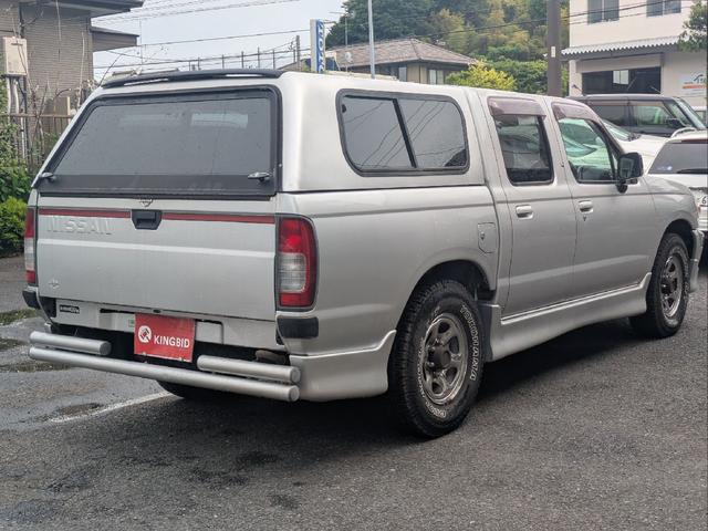 ダットサンピックアップ ダブルキャブ　スカイスター　オーテック　オーテック架装・５ＭＴ車・ＥＴＣ・ハードキャノビー・メッキホイール（6枚目）