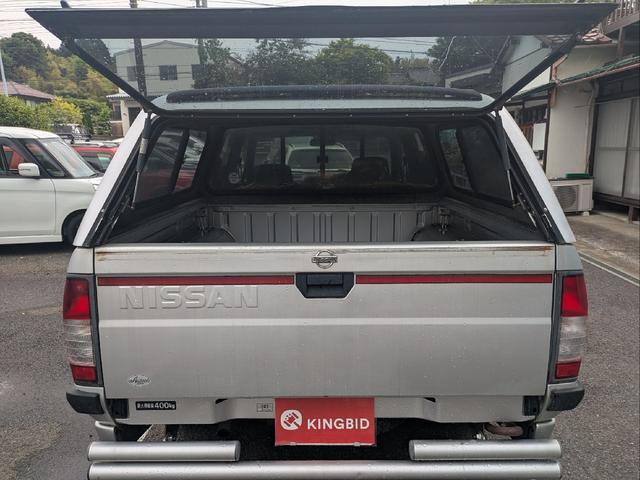 ダットサンピックアップ ダブルキャブ　スカイスター　オーテック　オーテック架装・５ＭＴ車・ＥＴＣ・ハードキャノビー・メッキホイール（7枚目）