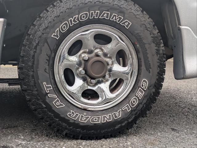 ダットサンピックアップ ダブルキャブ　スカイスター　オーテック　オーテック架装・５ＭＴ車・ＥＴＣ・ハードキャノビー・メッキホイール（10枚目）